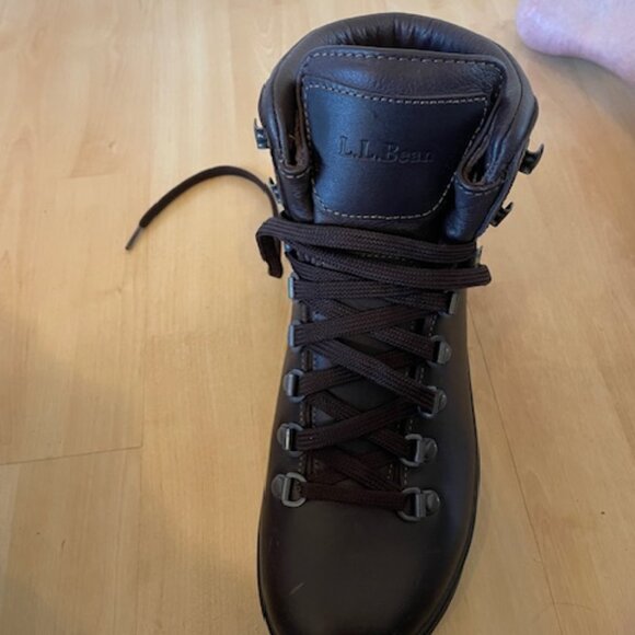 Ladies size 7 wide LL Bean Cresta Hiking Boots. - Picture 8 of 8